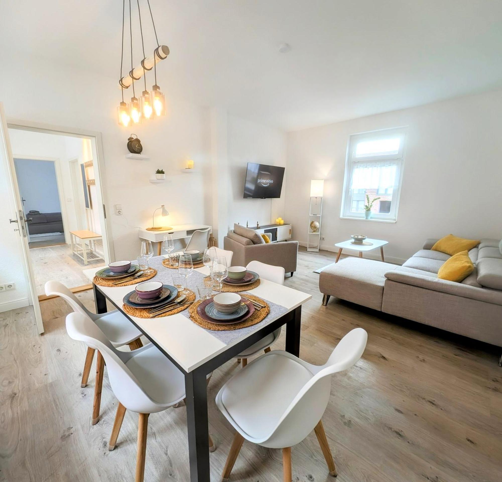 Casa Modern Vintage Flexibilitaet Pur- Perfektes Fuer Familien Und Geschaeftsreisende 5 Schlafplaetze, Vollausstattung, Amazon Prime & Parkplatz Inklusive Apartment Magdeburg